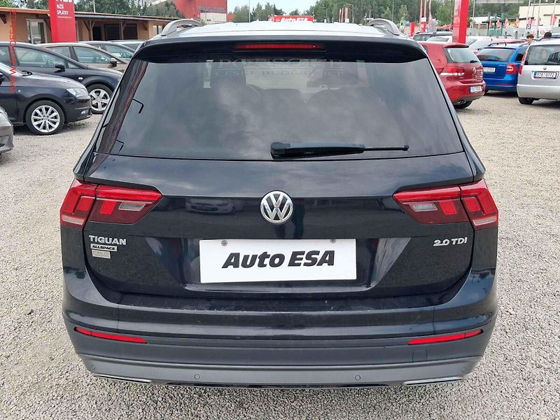 Volkswagen Tiguan (2019) 2.0 TDi, ČR, AC, park.čidla - fotka 5 z 21