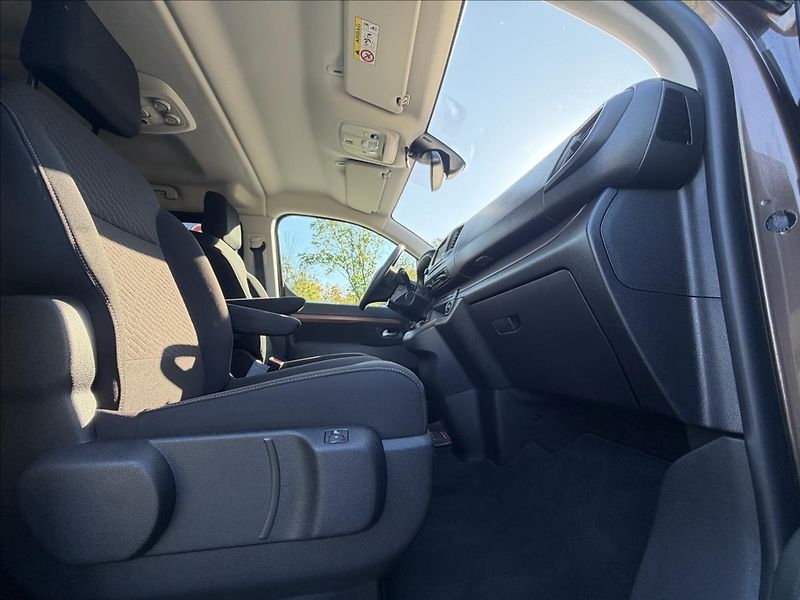 Toyota ProAce Verso 2,0 D-4D 130kW L2 Family AUT C - fotka 14 z 20
