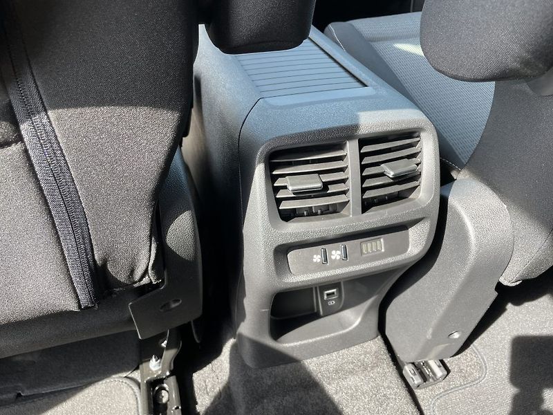 Toyota ProAce City Verso 1.5D 130k VIP 7S ODBĚR 10/2026 - fotka 28 z 33