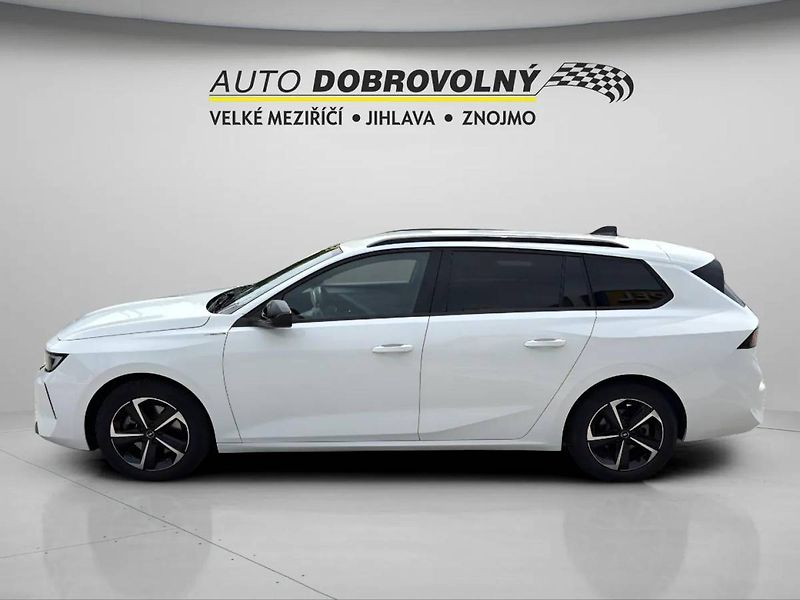 Opel Astra Edition ST 1.2 TURBO (96kW/130 - fotka 3 z 20