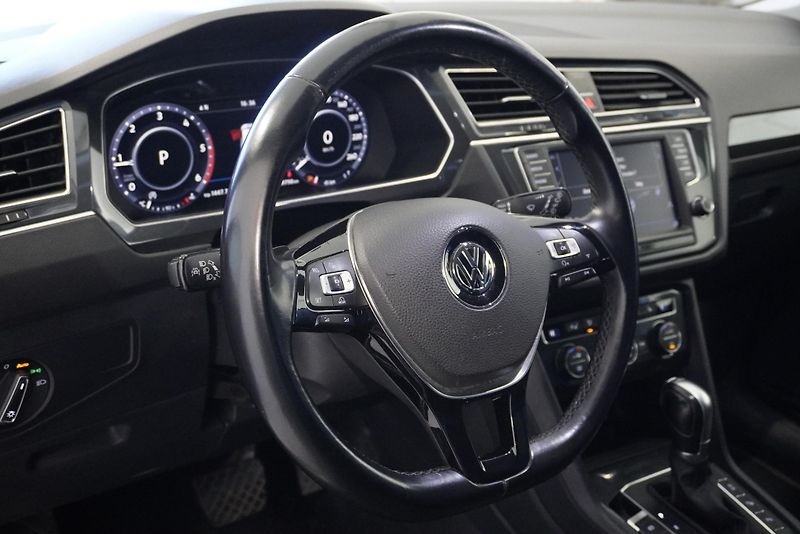Volkswagen Tiguan (2016) 2.0TDi - 140 kW HIGHLINE 4x4 - fotka 15 z 31