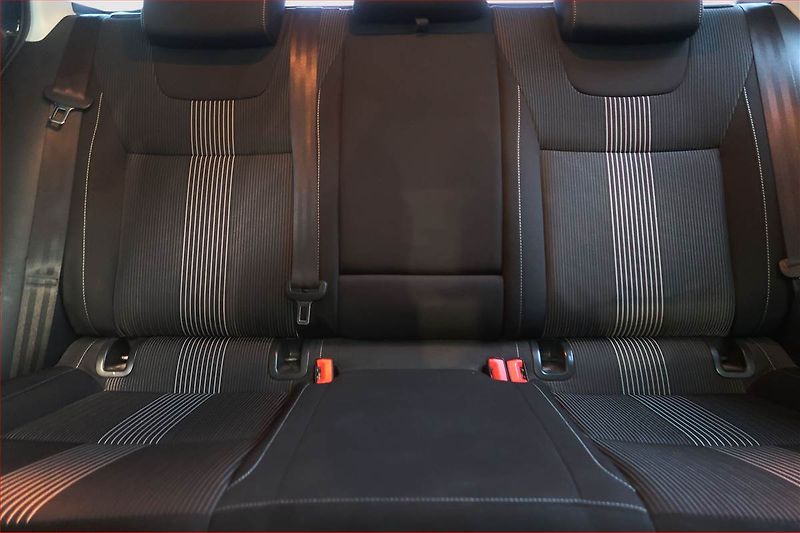 Škoda Octavia (2017) 2.0 TDI, Automat, Navi - fotka 10 z 16