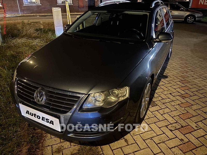 Volkswagen Passat (2008) 2.0TDi 4x4, xenon, autoAC - fotka 1 z 3