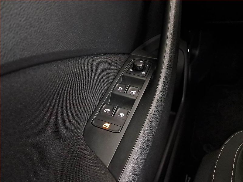 Škoda Kamiq (2021) Style Plus 1.0 TSI - fotka 16 z 19