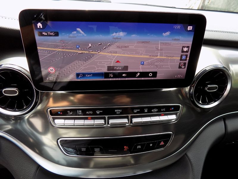 Mercedes-Benz Třídy V (2021) 300d/4Matic/Long/AMG/AirMatic/ - fotka 36 z 49