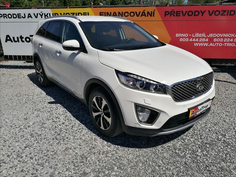 Kia Sorento 2,2 CRDi AWD ECOdynamics - fotka 2 z 27