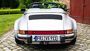 Porsche 911 Carrera 3.2 Speedster a kravana