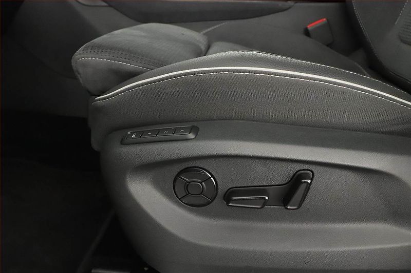 Škoda Kodiaq (2025) 2.0 TDI, SPORTLINE, 4X4 - fotka 23 z 27