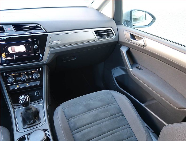 Volkswagen Touran (2020) Comfortline 2.0 TDI, Navi - fotka 8 z 20