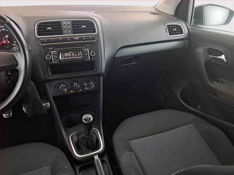 Volkswagen Polo (2012) 1.6 TDI, Tempomat - fotka 8 z 17