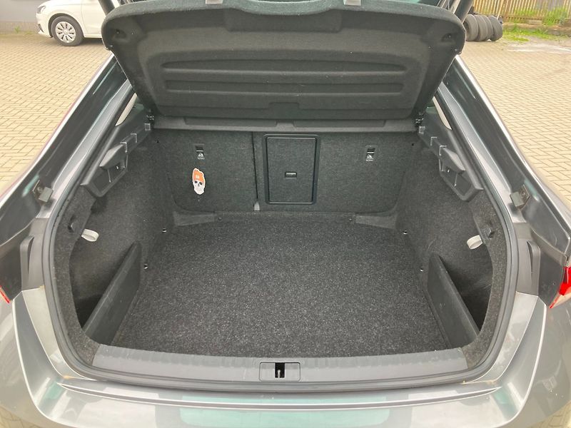 Škoda Octavia (2023) 2.0TDI 110kW DSG STYLE HEAD-UP - fotka 14 z 36