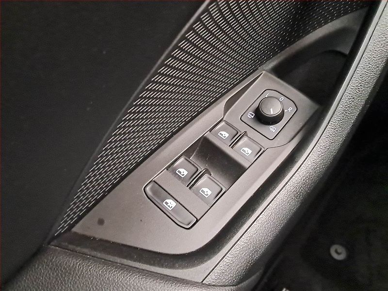 Škoda Octavia (2022) 2.0 TDI, Automat, ČR,1.maj - fotka 18 z 19