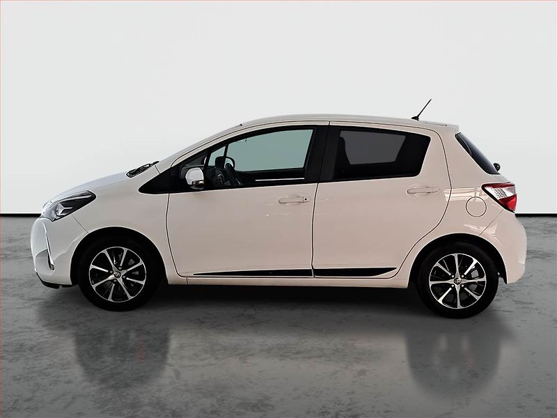 Toyota Yaris (2018) 1.5 Dual VVT-i, Serv.kniha - fotka 3 z 16