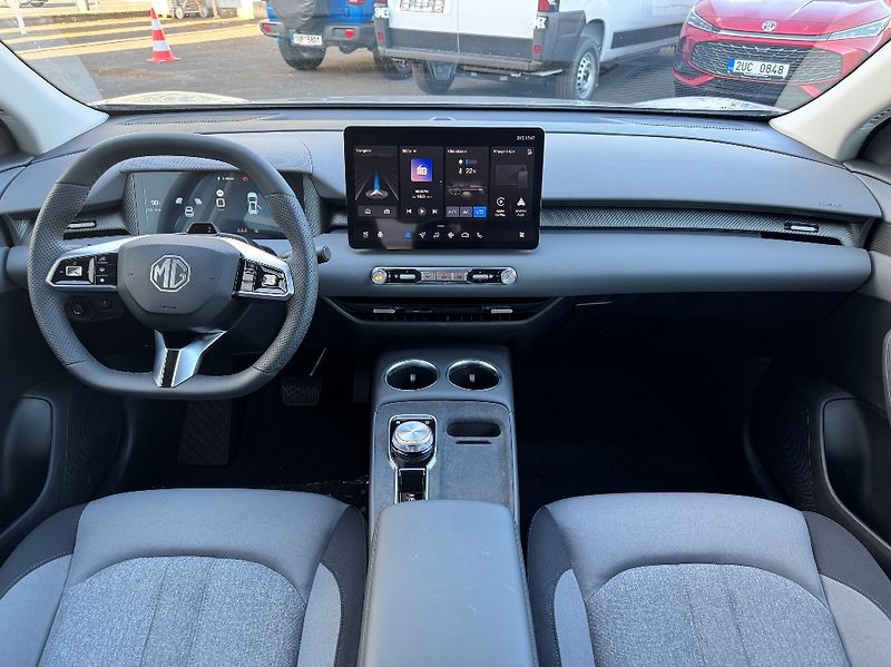 MG MGS5 EV (2026) Emotion (49 kWh) - fotka 17 z 40