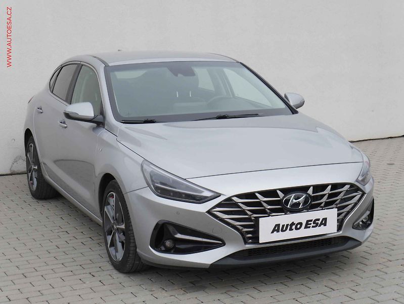 Hyundai i30 (2022) 1.5 T-GDi FastBack, 1.maj,ČR - fotografie inzerátu
