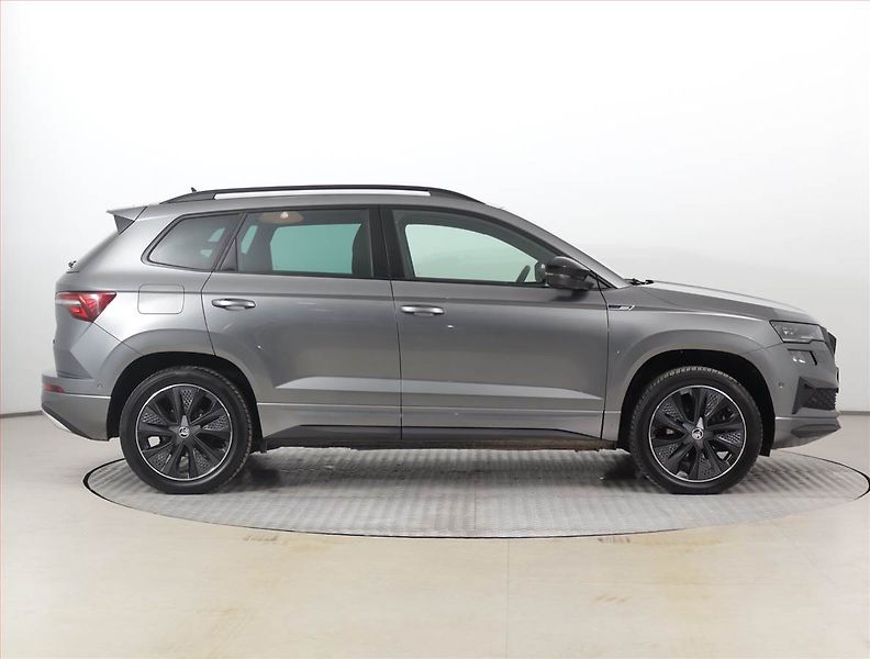 Škoda Karoq (2024) 2.0 TDI, Zár. 5 let/100000 km - fotka 6 z 24