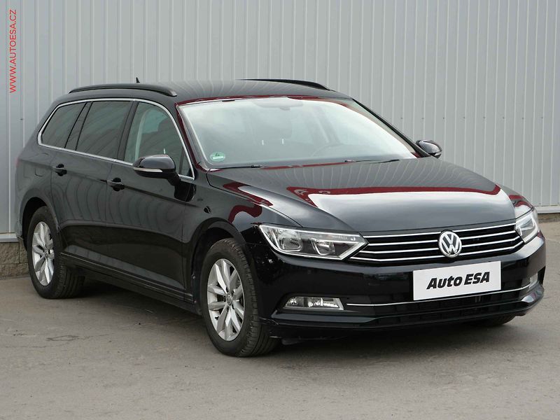 Volkswagen Passat (2018) 1.6 TDi, Comfortline, DSG - fotografie inzerátu