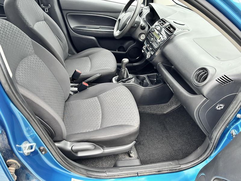 Mitsubishi Space Star (2016) 1.0i 52kW - fotka 13 z 25