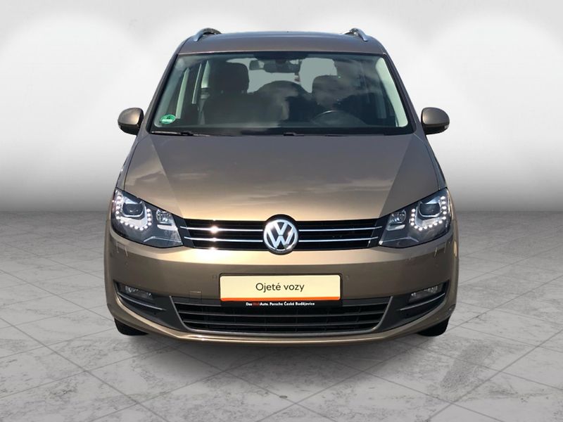 Volkswagen Sharan 2,0 TDI DSG 4motion Highline - fotka 4 z 29