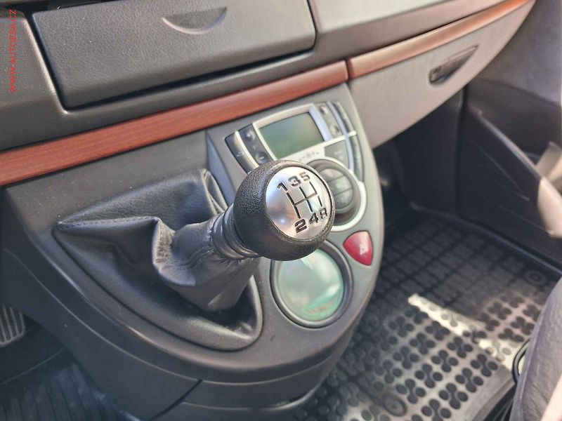 Citroën C8 (2004) 2.0 i, AC, TZ, temp - fotka 14 z 14