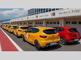 Rychlé Renaulty na Autodromu v Mostě.