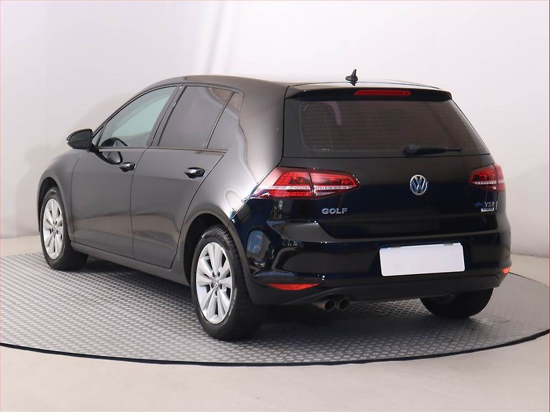 Volkswagen Golf (2016) Comfortline 1.4 TSI, Automat - fotka 4 z 20
