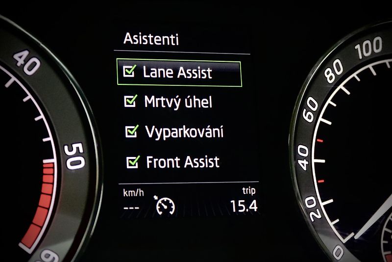 Škoda Superb 3 2.0 TDI 140 kW DSG L&K - fotka 32 z 49
