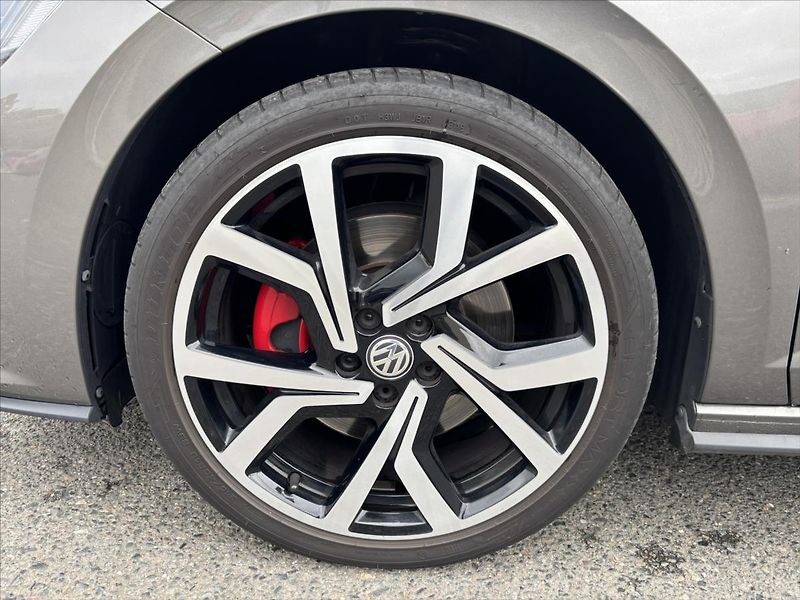 Volkswagen Polo 2,0 TSi 147kW MANUÁL GTI Beats - fotka 42 z 47