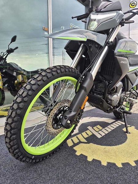 CFMOTO (2026) 250 Dual Sport - fotka 30 z 43