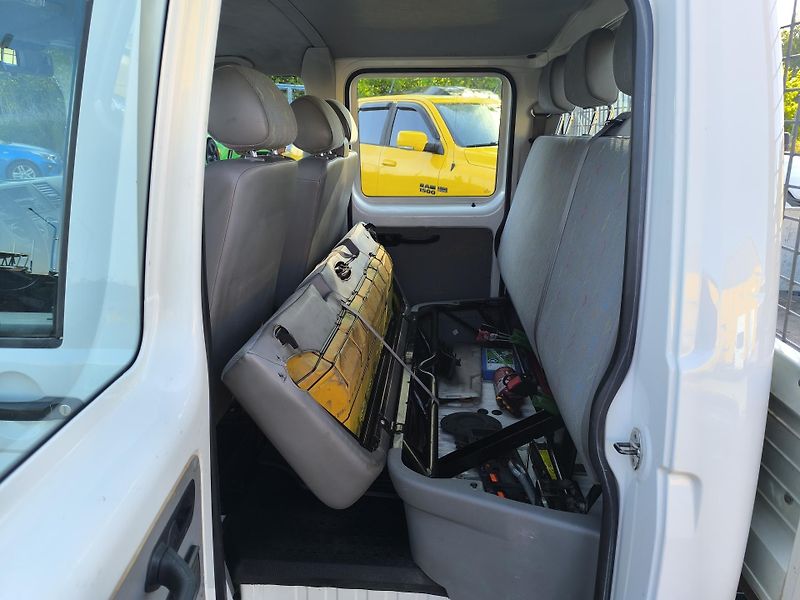 Volkswagen Transporter (2004) 1.9 TDI SERVISNÍ KN.DOL. KM - fotka 21 z 42