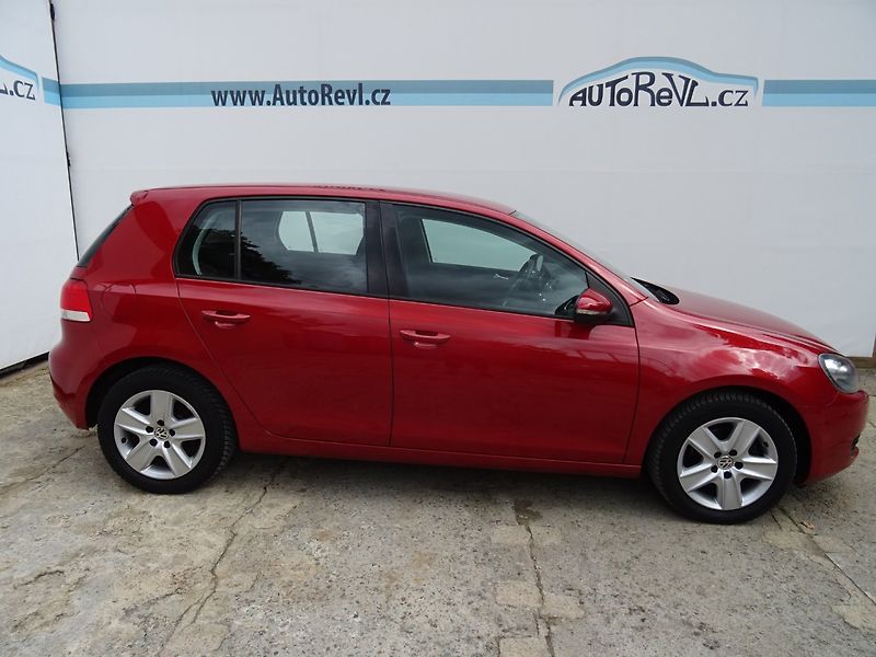 Volkswagen Golf (2009) 1.6i,75kW,1maj,S.kni,klima - fotka 3 z 25