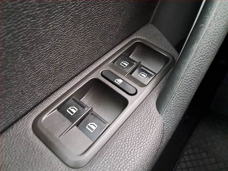 Škoda Yeti (2016) 1.2 TSI, Serv.kniha, Tempomat - fotka 16 z 16