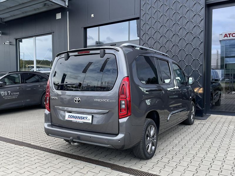 Toyota ProAce City Verso FAMILY L2 1.5 D-4D 96 kW - fotka 3 z 21