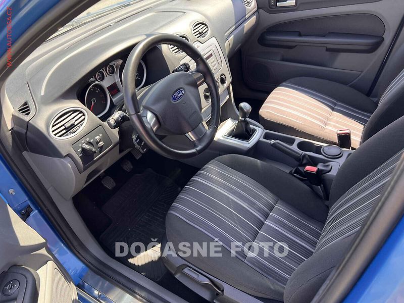 Ford Focus (2008) 1.6i, 2.maj,ČR, servis.kniha - fotka 3 z 3