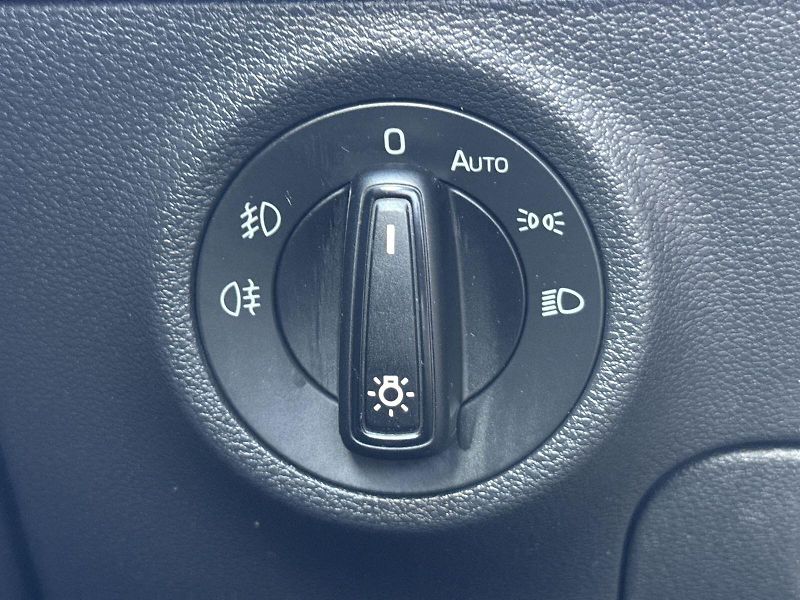 Škoda Karoq (2020) 1.6 TDI Ambition - fotka 17 z 29