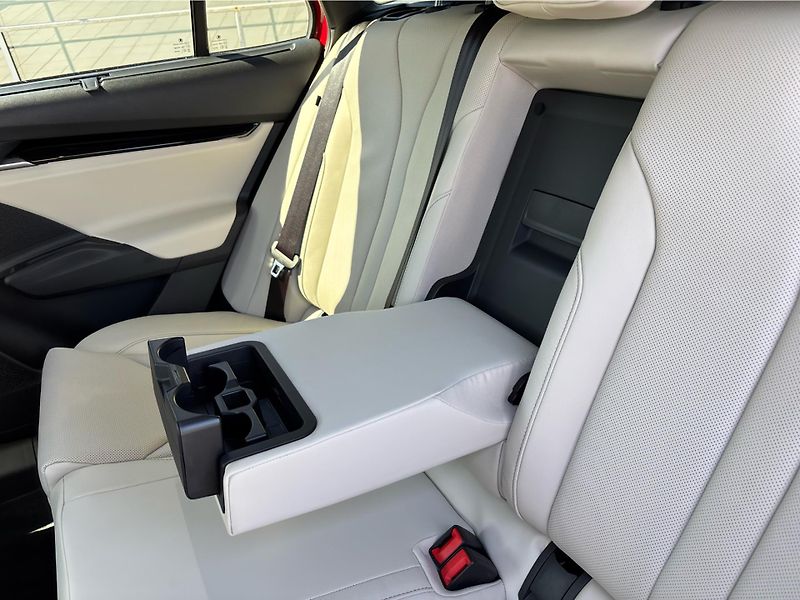 Škoda Elroq 85x 210 kW 82 kWh TČ L&K - fotka 25 z 30