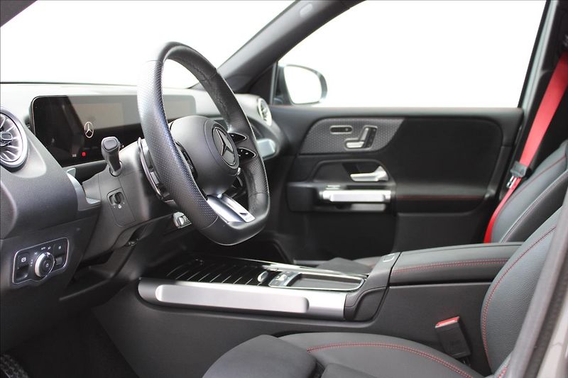 Mercedes-Benz GLB 35 AMG*4M*FACEL*ZÁR*DPH*CZ - fotka 11 z 42