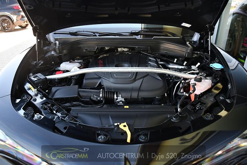 Alfa Romeo Stelvio 2.2D 16V 154kW Veloce AT8-Q4 - fotka 48 z 52