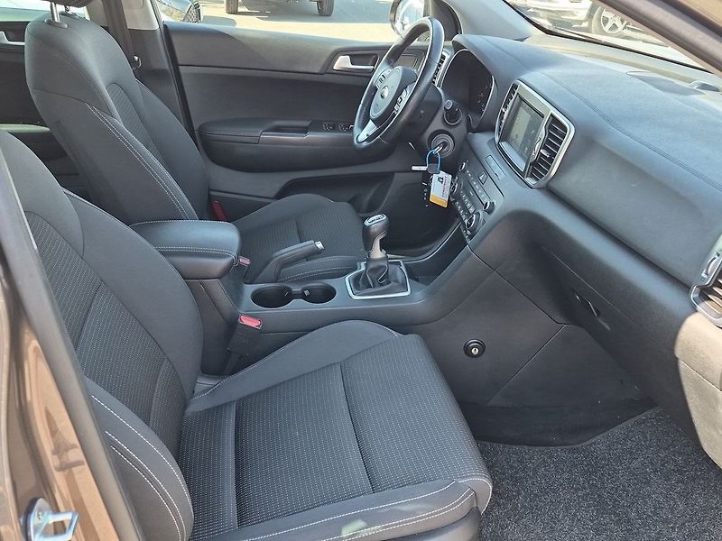 Kia Sportage Active 1.6 97 kW - fotka 10 z 25