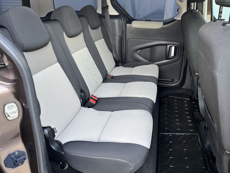 Peugeot Partner Tepee 1.6i KLIMA KOUPENO V ČR 1.MAJ. - fotka 25 z 37