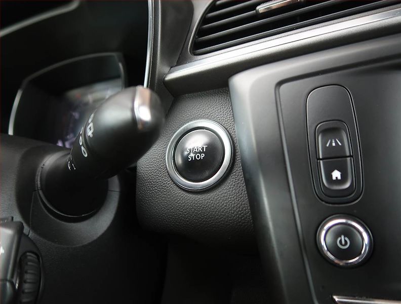 Renault Kadjar (2018) 1.2 TCe, Kůže, Tempomat - fotka 18 z 19
