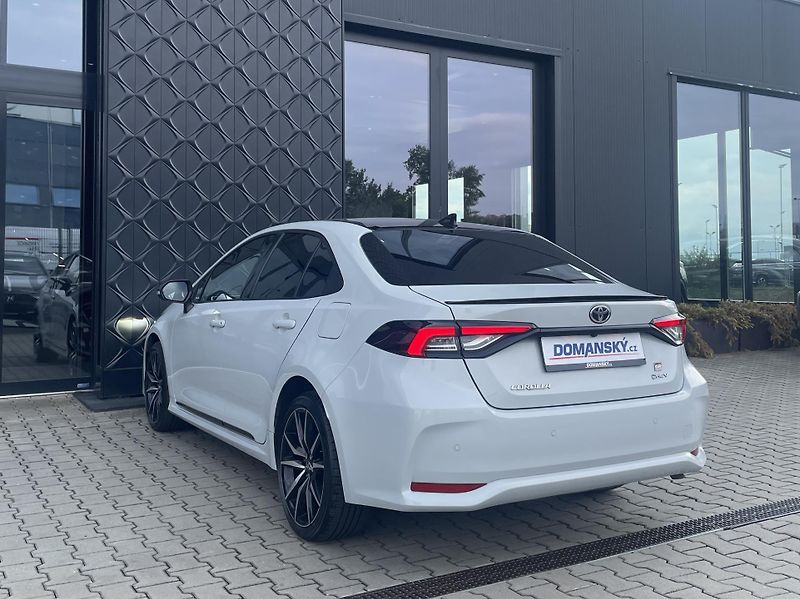 Toyota Corolla GR SPORT 1.8 Hyb. 103 kW - fotka 8 z 28