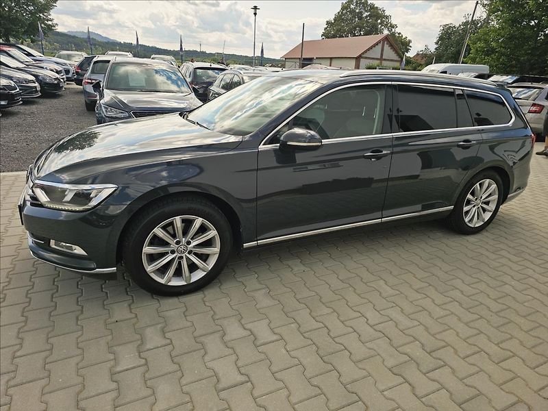 Volkswagen Passat VIII 1,4TSi DSG Highline - fotka 9 z 56
