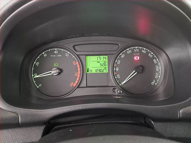 Škoda Fabia (2008) 1.2, ČR,1.maj, nová STK - fotka 11 z 13