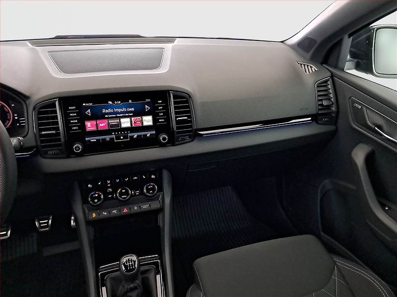 Škoda Karoq (2024) Sportline 1.5 TSI - fotka 8 z 21