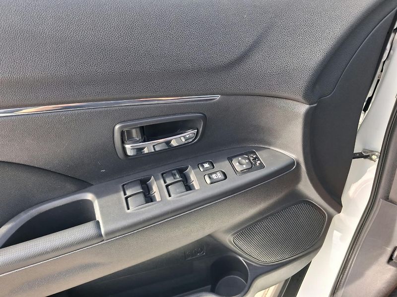 Mitsubishi ASX 1.6 MIVEC 86kW - fotka 12 z 21