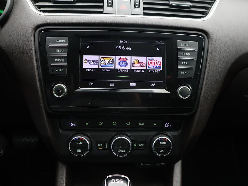 Škoda Octavia 2,0 TDI 135kW DSG 4x4 Scout - fotka 17 z 28