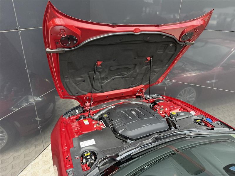 Jaguar XK 5,0 V8 283kW AT Coupe - fotka 32 z 43