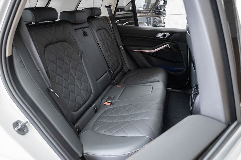 BMW X5 xDrive50e ZÁRUKA*AIR*TANŽÉ*ČR - fotka 14 z 47