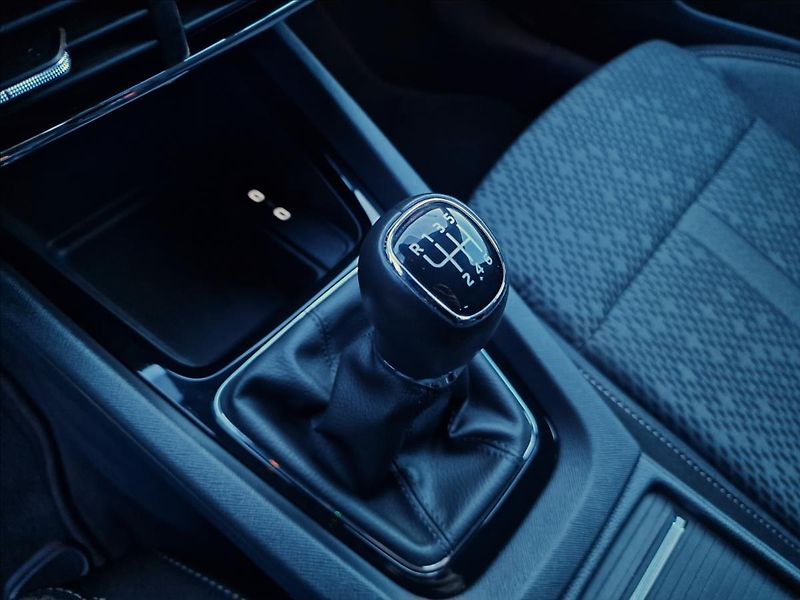 Škoda Octavia 2.0 TDi Style,původ ČR,1.Maj. - fotka 35 z 50